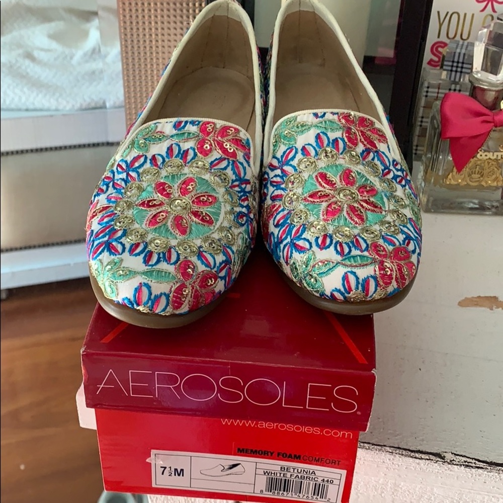 Worn once- multicolored flats